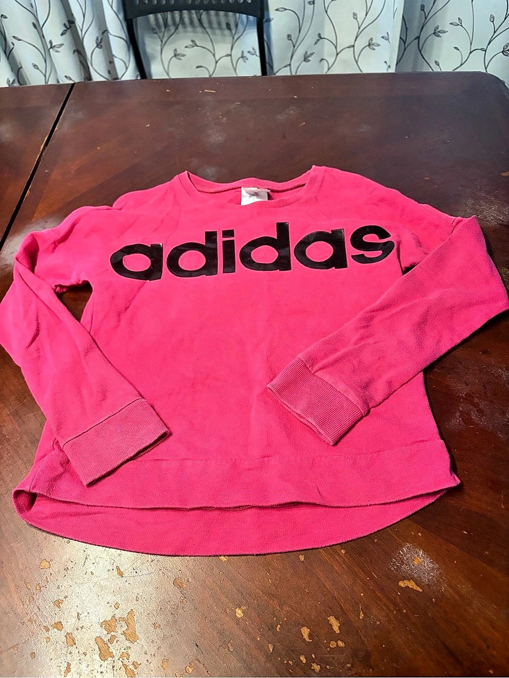 adidas Long Sleeve Logo Sweatshirt in Pink Size M talla 10/12 the girls